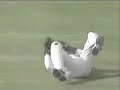 Akmal c Dhoni b Pathan