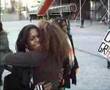 Calins gratuits à Paris - Free Hugs France - version longue