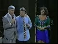 Faith No More - Mike Patton receives a Symbol...(Chile 1991