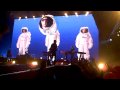 Depeche mode - Enjoy the silence with Dave on the catwalk @ Ahoy Rotterdam 30/11/09 [HD]