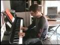 videos de Rhys on piano: New Born Ins.