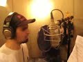 Shark gravando voz no projeto solo do Wally - CPM22