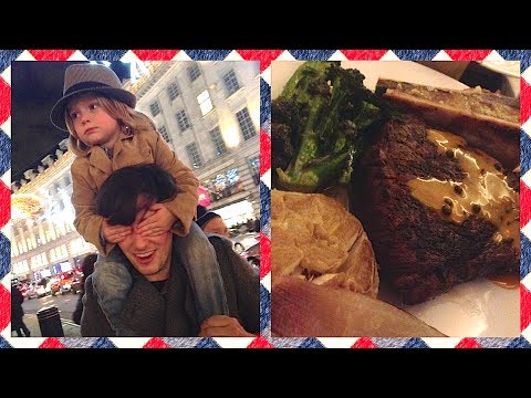 Packing, Spike's Tree & The Ultimate ROAST! Vlogmas 8