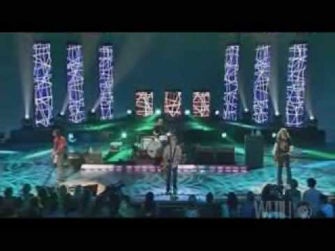 Lifehouse - Hanging By A Moment (Live)