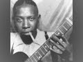 Bekijk muziek clip van Robert Johnson met Travelling Riverside Blues