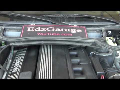 Expansion Tank Replacement and Coolant System Bleeding e46 BMW 325i