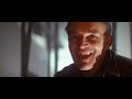the deleted scene of die hard 2. one of the best scene done by bruce willis.check it out...