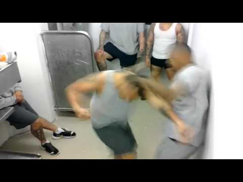 Street Fight - Jail House Fight - Gang fighting Crazy