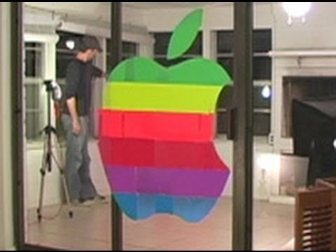 Miniaturka - Apple logo i drzwi