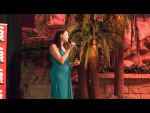 Skouspel: Nianell sing nuwe lied by vrouedag