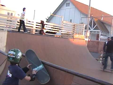 BMX BIKES TRICKS STUNTS CRASHES