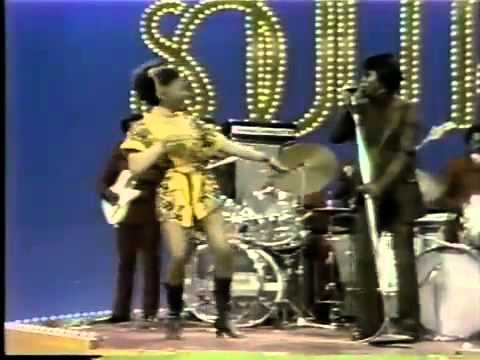 James Brown – Super Bad | performs at SoulTrain (~1970)