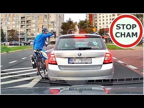 Z drogi śledzie rower jedzie – spięcie rowerzysty z Panią w Skodzie