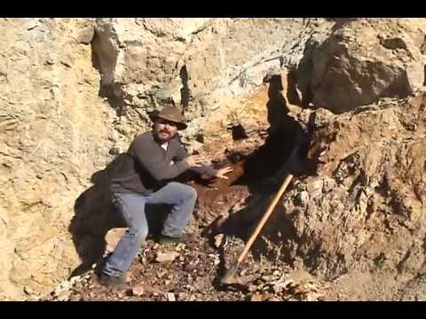 how to discover gold in the soil