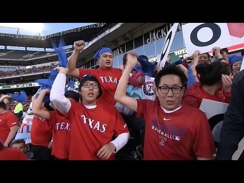 Video: SEA@TEX: Choo fans form cheering section at Rangers game