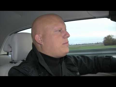 christian von koenigsegg - Elbilar är framtiden. Det och lite annat berättar sportbilstillverkaren Christian von Koenigsegg i Per Lundgrens intervju.