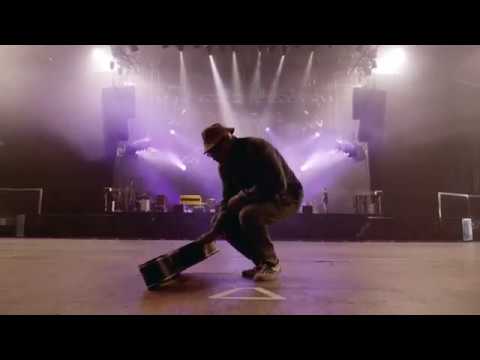 Son Little "The Middle" @Festival Jazz à la Villette #LiveàFip Son Little "The Middle" @Festival Jazz à la Villette #LiveàFip