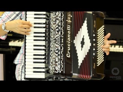 aprender a tocar acordeon - En este vídeo de la serie para aprender a tocar el acordeón , Vanesa te ayudará a terminar de aprender tu primera melodía, tocándola con ambas manos a la vez...