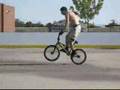 *-BMX 03-* BMX Flatland: How to 180 Bunny hop.