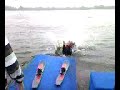 waterskien: man vliegt naar voor
