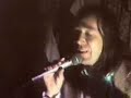 http://www.videoarchief-hoorn.nl/muziek/videoarchief_m008.htm
1986: wally tax en ben waalwijk treden spontaan op in hoornse stadskroeg.'joyce' en 'let's dance'.
wally zegt ook nog iets over leeftijdsdiscriminatie.