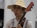 Il y a qq années la fête bio paysanne sur le terrain de la TOHU accueillait une petite troupe sympathique, dont Frère Ours, toujours durant le mois d'août.Durant les années passées de nombreux artistes se sont produits à cet événement environnemental où les visiteurs ainsi que les agriculteurs et producteurs d'aliments biologiques font valoir leurs produits aux amateurs de bonne bouffe, leurs constructions écologiques, dégustations, chasse aux trésors...http://www.tohu.ca/fr/activites/fiche.aspx?aid=255