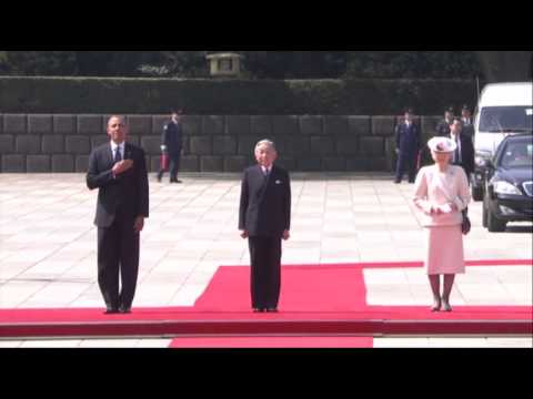 Raw: Pres. Obama Visits Japan's Imperial Palace