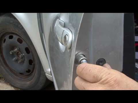 how to remove door handle on vw golf