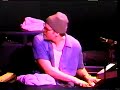 12/06/2000 - wild duck brewpub music hall -eugene, or
multi cam -- sbd  (from 2nd gen vhs)