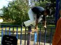 el monito es un buso el monito es un buso