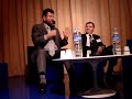 2 hommes en col�re interpellent les politiques