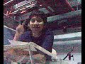 Nyanyi2 aja...
