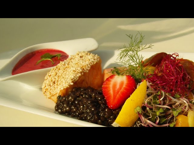 Lachsvariation - Gebratener Lachs mit Honig-Sesam-Mantel