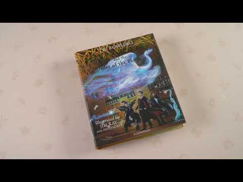 Книга Harry Potter and the Order of the Phoenix (Illustrated Edition) video 1