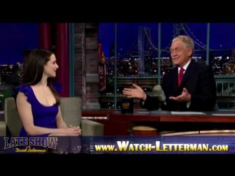 Rachel Weisz at David Letterman - Rob Thomas perfoms "Someday" 12/09/2009