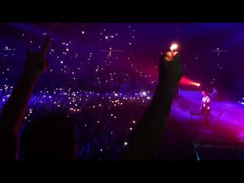 AVENGED SEVENFOLD'S TRIBUTE to Jimmy 'The Rev' Sullivan- (So Far Away)- LIVE