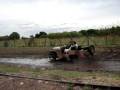 jeep ika en el barro