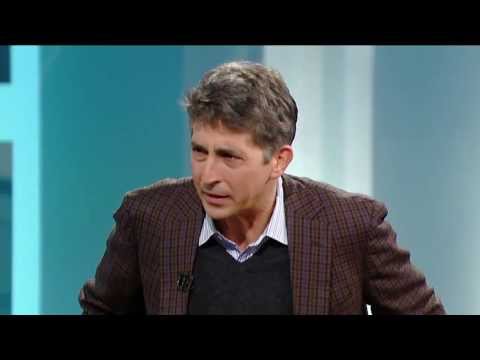 payne - Director Alexander Payne (The Descendants, Sideways) talked about his Greek heritage, George Clooney and his new film Nebraska. George Stroumboulopoulos Toni...
