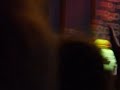 origin�rios da regi�o de timbuktu (mali), o grupo produz uma musica de ritmos circulares e inebriantes: as mulheres cantam em coro, ulula, batem palmas e tocam tambor tinde; os homens tocam imzad (violino de uma corda), tehardent (especie de ala�de) e guitarra..