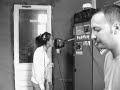 Kenza Farah en enregistrement de Versions BEUR FM