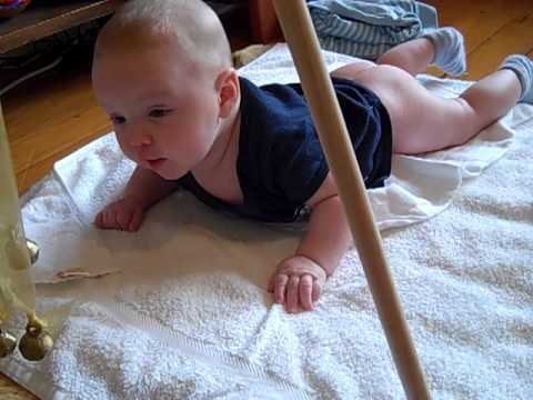 how to practice tummy time with infant