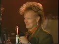 this is bryan duncan perfoming mr bailys daughter from 1990 taking from real videos ccm christian music show from tbn, bryan really had some great late 80's hair here!!! plus a small banter between him and mathew crouch of tbn here. enjoy