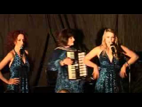 Elle Amor sings the Habanera