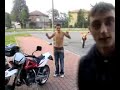 Andre bombolettato in faccia