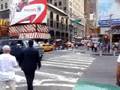 videos de Gorgeous american girl on the Times Square
