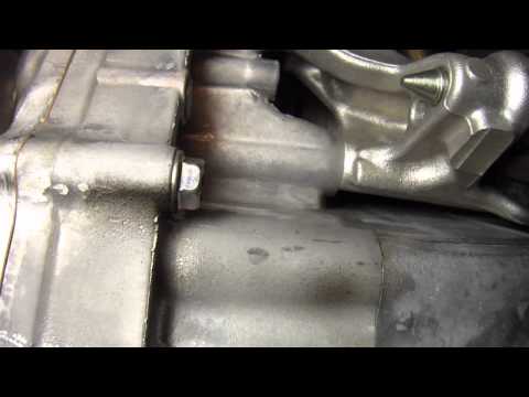 how to clean up car oil leak