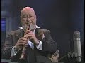 if you ever have the chance, pete is one of the warmest personable clarinet players you will ever meet.  sometimes he likes to have fun while he is working as you will see in this video.  watch the bit with the on/off switch on the drummer.