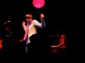 Tegan and Sara - Dancing In The Dark Tegan and Sara - Dancing In The Dark