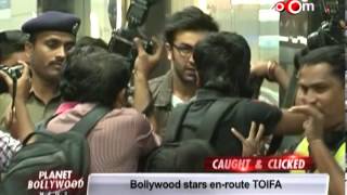 Planet Bollywood News - Deepika was unhappy with Ranveer's revealing outfit, Ayushmann takes fashion tips from Sonam, & more