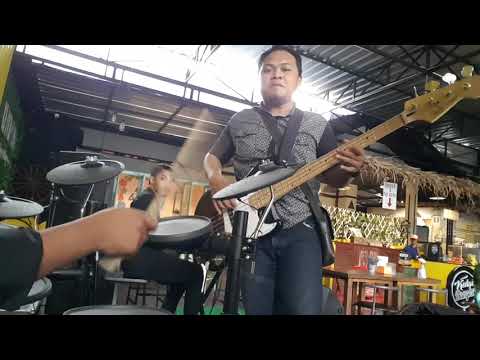 [Live] Trio wek wek Jamming di Cafe (cekson sebelum perform)